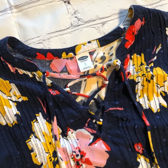 Navy Floral Long Sleeve Old Navy Top - Picture 3 of 5